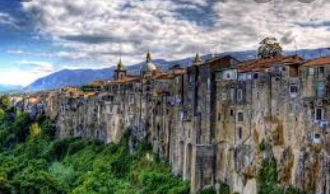 La Casa Nel Borgo Apartment SantʼAgata deʼ Goti Bagian luar foto